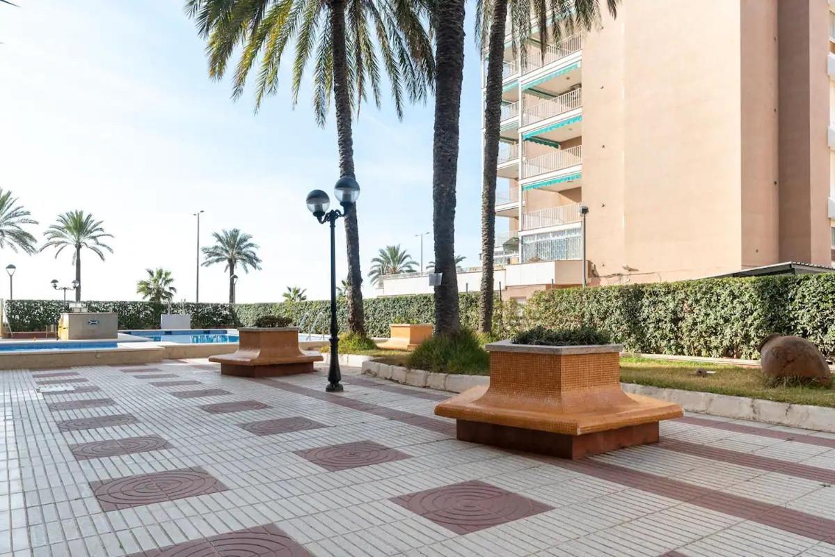 Sea Front Apart. 2 Pools / 1ª Linea. 2 Piscinas Apartment Segur de Calafell Ngoại thất bức ảnh